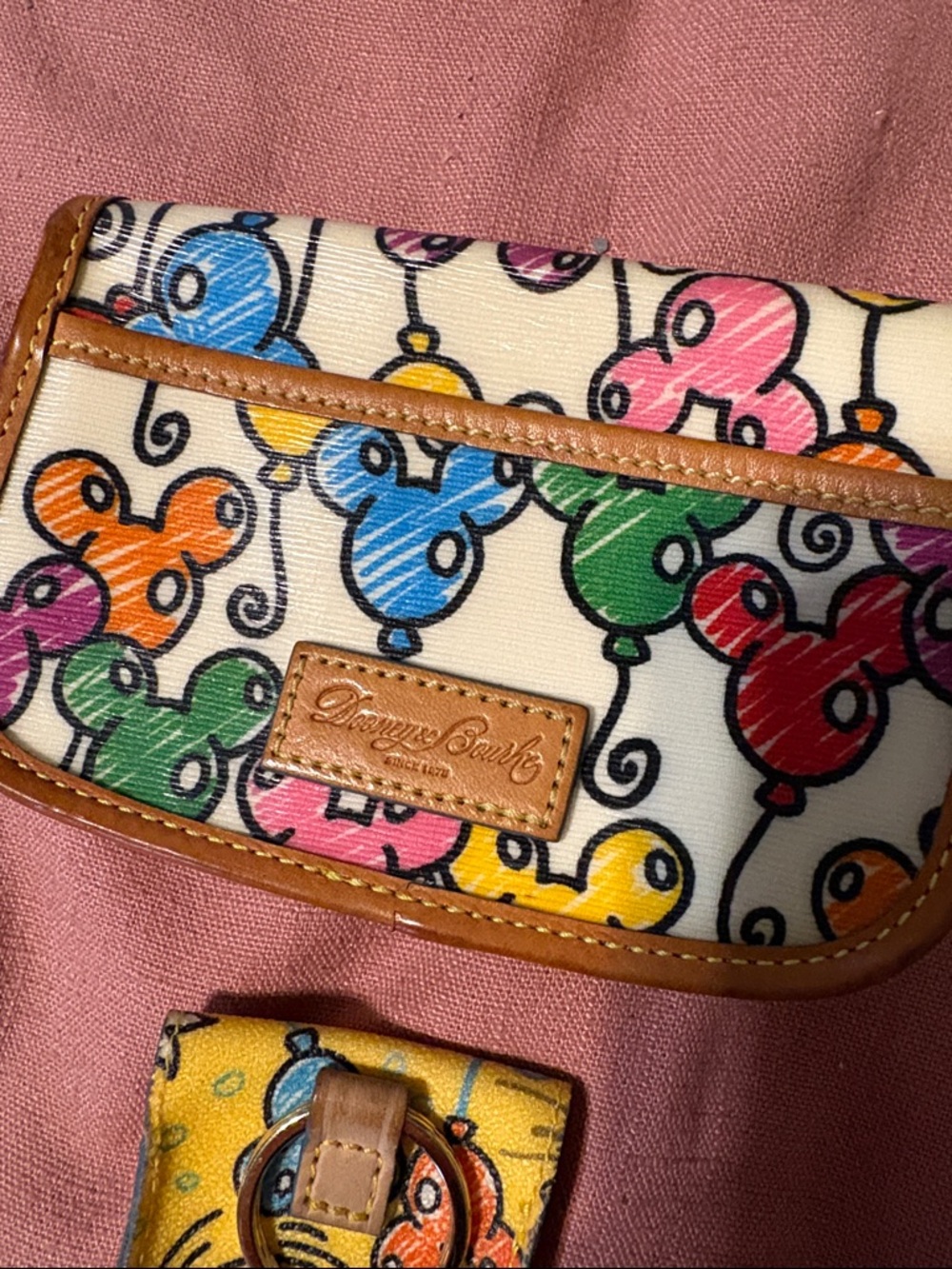 Mini Wristlet Wallet in Multicolor Balloon Print Dooney and Bourke - Picture 4 of 6